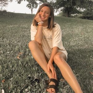 Meet your Posher, Brooke